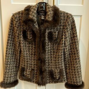 Faux trimmed woven blazer